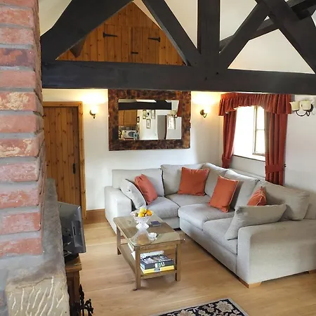 Ann's And The Old Smithy Bed & Breakfast