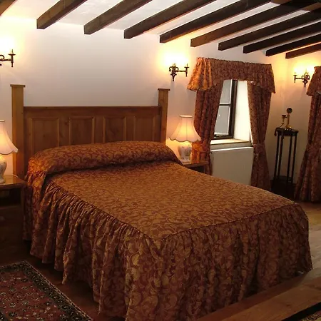 Ann's And The Old Smithy فندق مبيت وإفطار 5*
