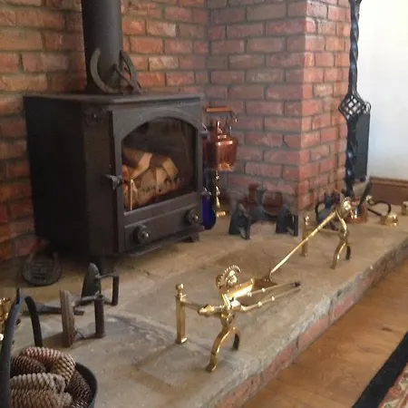 فندق مبيت وإفطار Ann's And The Old Smithy 5*